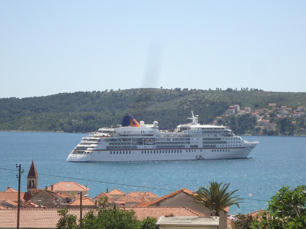 Apartment Nives Trogir Bilik gambar