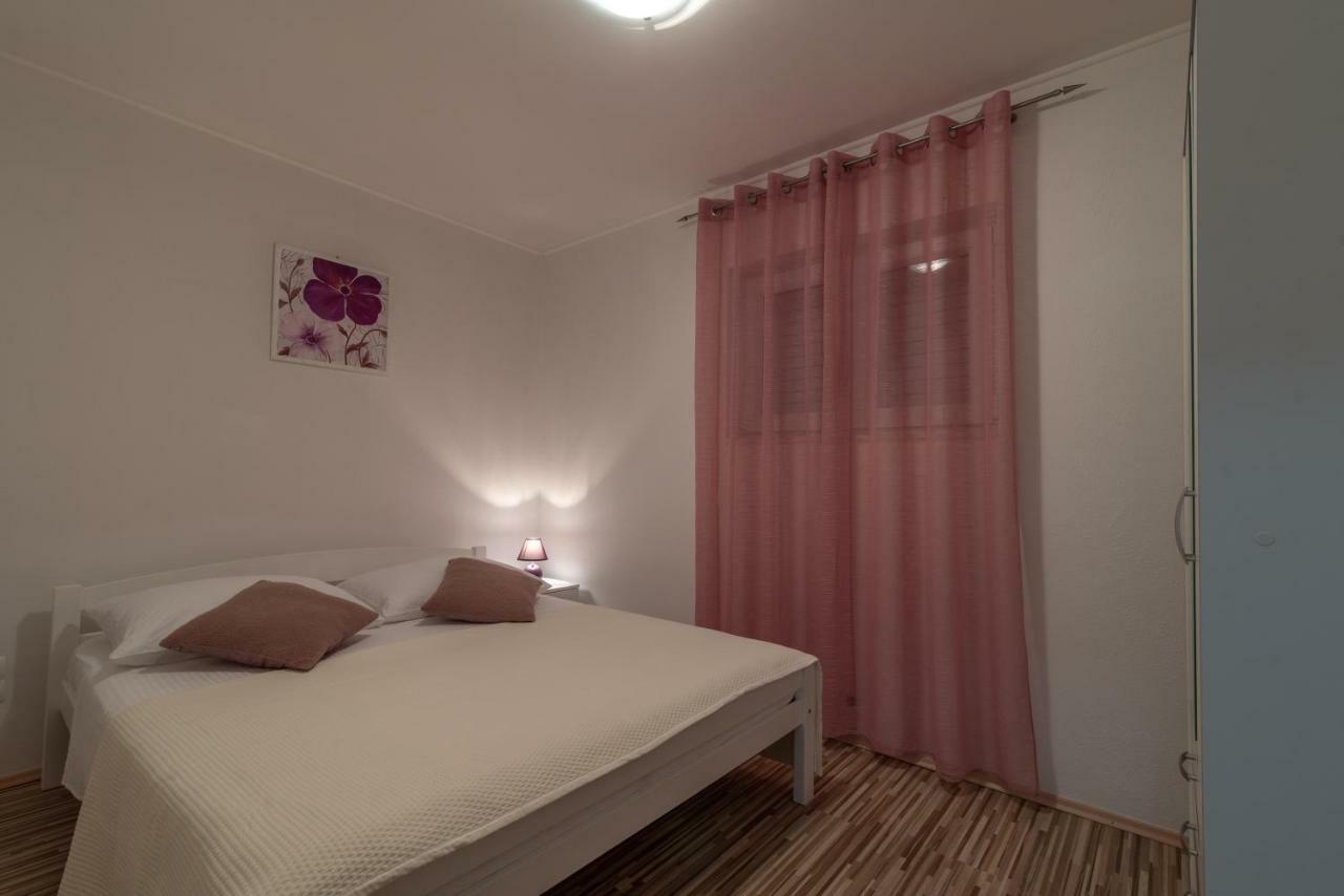 Apartment Nives Trogir Luaran gambar