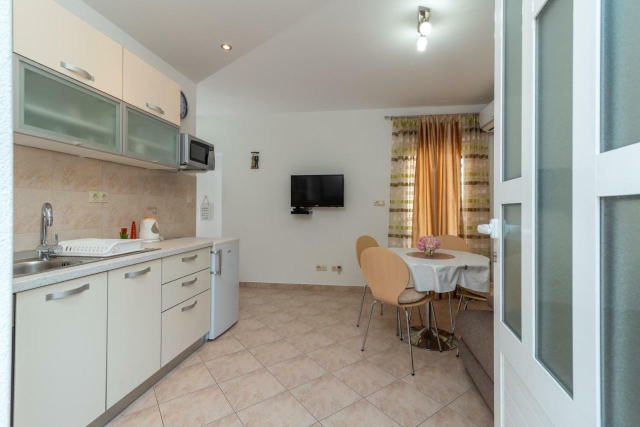 Apartment Nives Trogir Luaran gambar