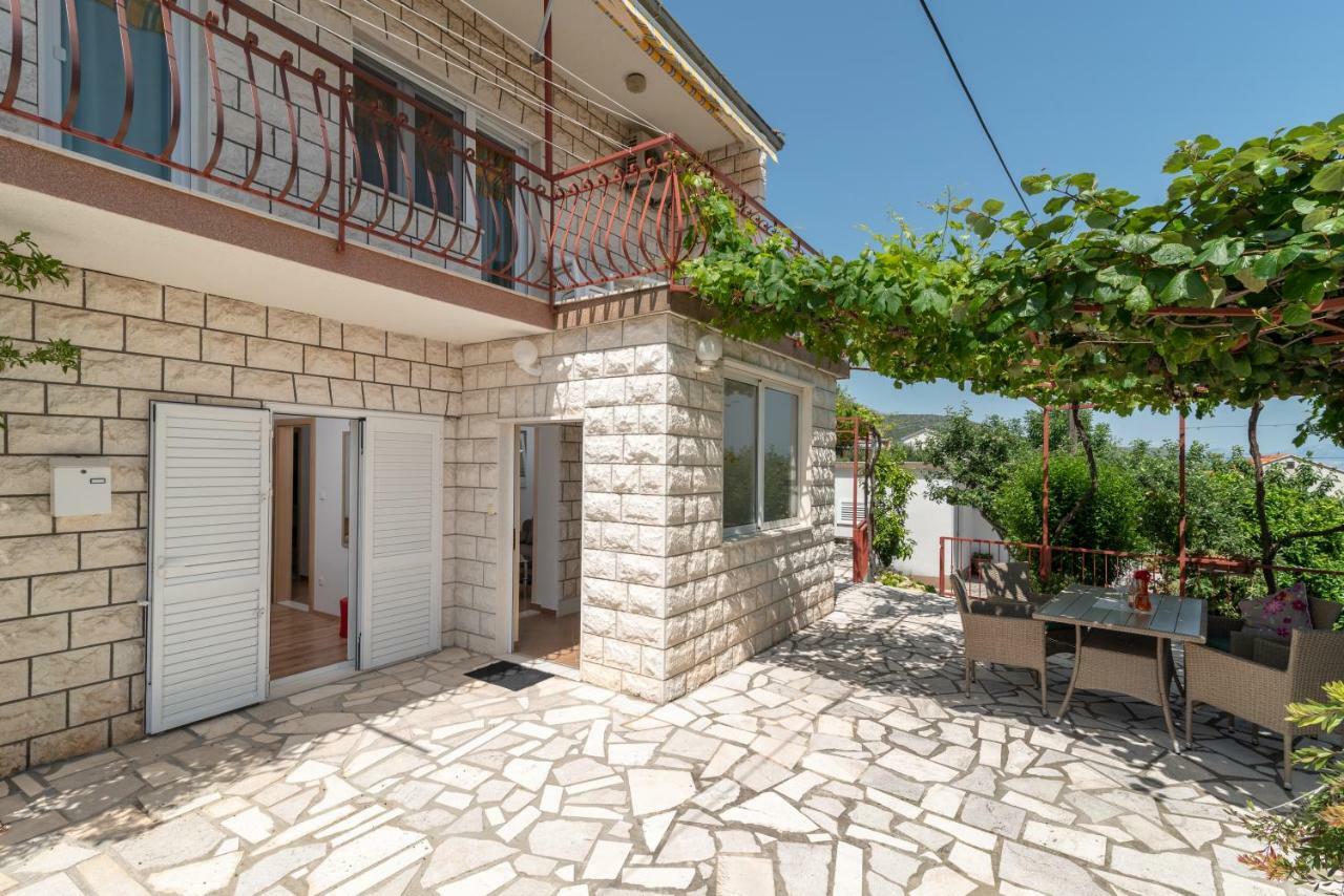 Apartment Nives Trogir Luaran gambar