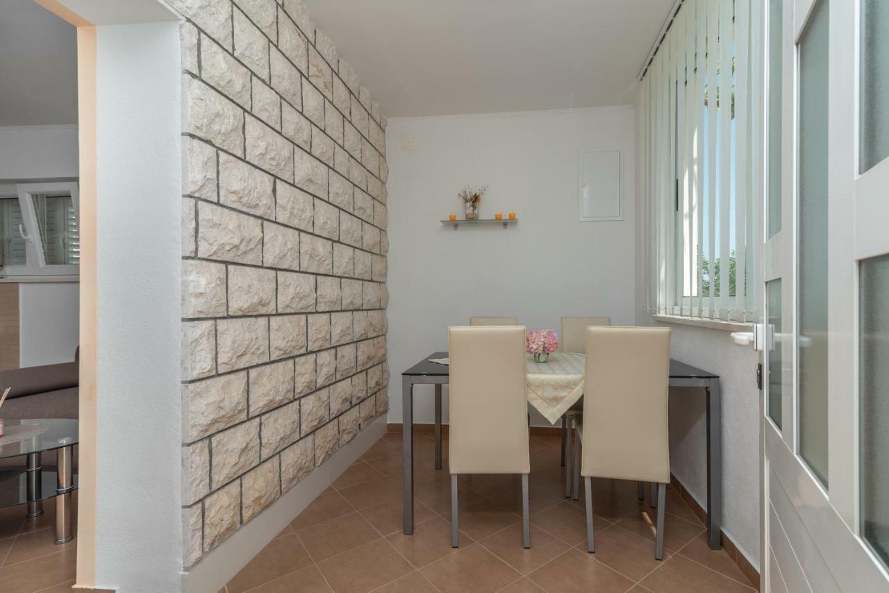Apartment Nives Trogir Luaran gambar