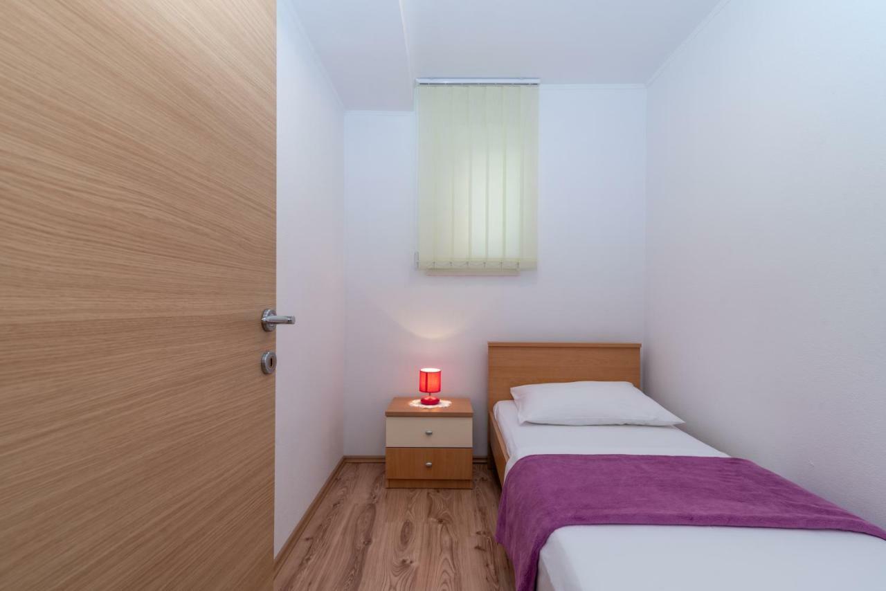 Apartment Nives Trogir Luaran gambar